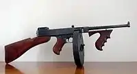 Colt-Thompson Model of 1921, chargeur 100 coups