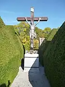 Calvaire situé dans le cimetière.