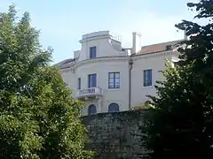 Château Neuf.
