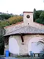 La gare de départ du funiculaire au pied de la Californie et l'observatoire dans le lointain.