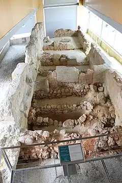 Vestiges de la muraille punique de Carthagène (IIIe siècle av. J.-C.).