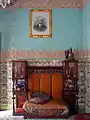 mobilier de Gaspar Homar. Au fonds rambarde Fleur de saule.