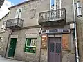 Maison du XVIIe siècle avec les armoiries des familles Moscoso et Mendoza.