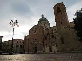 Image illustrative de l’article Basilique Saint-Thomas-Apôtre d'Ortona