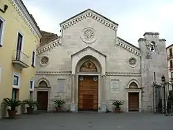 La cathédrale des Saints-Philippe-et-Jacques de Sorrente.