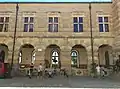 Façade latérale dans la cour.