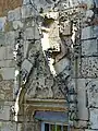 Le tympan de l'ancienne chapelle