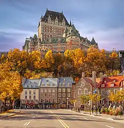 Château Frontenac, vu de la rue du Marché-Champlain. Octobre 2020.