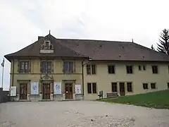 Château Pertusier (XVIe siècle) et musée de l'horlogerie de Morteau