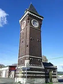 Château d'eau-marégraphe no&nbsp;2, en cours de restauration.