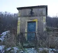 Le château d'eau construit par la compagnie en 1930.