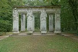 Les Cariatides :Apollon, Pallas, Hercule et Cybèle