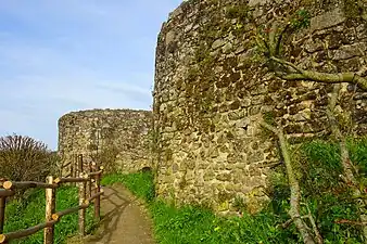 Tours de la façade nord.