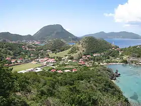 Vue du Chameau, dominant l'île de Terre-de-Haut.