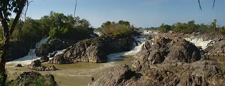 Rapides de Tat Somphamit (basses-eaux) appelés aussi Cascades de Li Phi