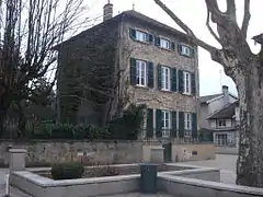 Le prieuré.