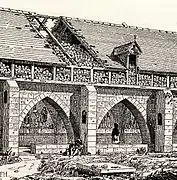 Le charnier des Lingères qui était parallèle à la rue de la Ferronnerie, était orné d'une fresque intitulée Danse Macabre peinte en 1424.