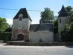 Château de Chârost, XIe, XVe et XVIe.