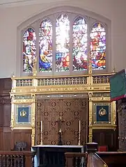 Autel de l'aile sud de la chapelle