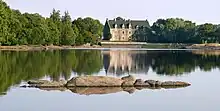 Le château de Comper.