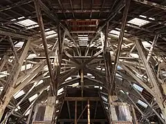 La charpente du hangar à bateau no&nbsp;3 à Chatham Dockyard. Octobre 2018.