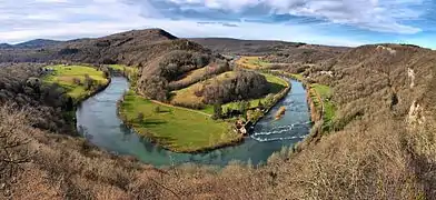Le grand méandre de la Loue à Chenecey-Buillon.
