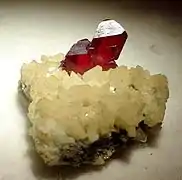 Chine, 3,2&nbsp;×&nbsp;2,3&nbsp;×&nbsp;1,9&nbsp;cm, cristal : 1,3&nbsp;cm.
