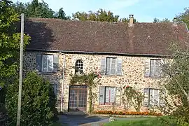 Une maison de la cité de Nouzilleras (Saint-Yrieix-la-Perche, Haute-Vienne).