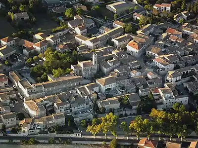 Cœur de village.