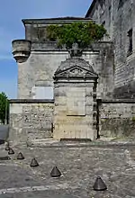 Fontaine François Ier et échauguette