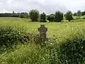 Oratoire dans les prés.