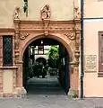 Portail d'entrée.