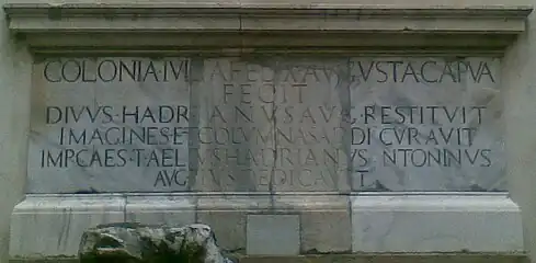 Épigraphe de l'amphithéâtre.