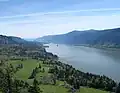 Vue de la gorge du Columbia, prise de Cape Horn Trail, en direction de l'est vers Beacon Rock.