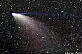 La comète Neowise le 20 juillet 2020 au col de la Lombarde (France). 40&nbsp;poses de 20&nbsp;s, objectif 50&nbsp;mm avec Canon 1000D sur trépied.