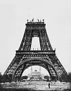 21 août 1888 : montage de la deuxième plate-forme.