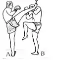 Attaque en crescent-kick extérieur-intérieur
