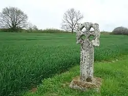 Image illustrative de l’article Croix percée de Neaufles-Saint-Martin