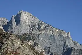 Vue de la face Est de la Croix des Têtes, avec les Mamelles sur la gauche