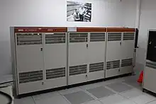 KL-10 en livrée DECSYSTEM20. La photo au dessus représente Bill Gates et Paul Allen devant ce même modèle.