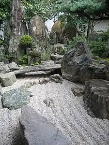 Cascade sèche du jardin du Daisen-in.