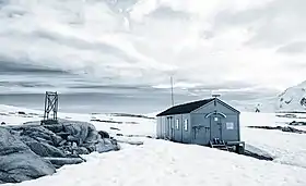 Cabane du BAS à la Pointe Damoy.
