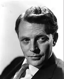 Dan O'Herlihy(le président de l'OCP)