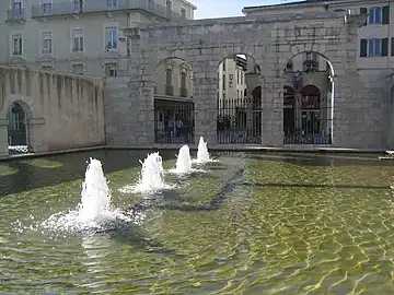 Aquae Tarbellicae (« eaux des Tarbelles » en latin), la future Dax, fondée par les Romains au Ier&nbsp;siècle av. J.-C. Ici, vue de la fontaine chaude.