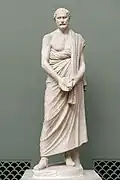 Portrait posthume de l'orateur Démosthènes, bienfaiteur et patriote. Marbre H. 2&nbsp;m. 280/79. Ny Carlsberg Glyptotek,