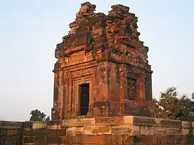 Temple Dashavatara dédié à Vishnou, grès, v. 550. Deogarh, Uttar Pradesh.