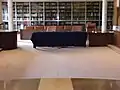 La salle d'audience vue depuis le siège du président de chambre.