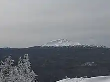 Vue du pic Diamond depuis la station de sports d'hiver du col Willamette.