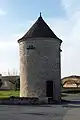 Pigeonnier dans le bourg