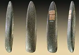 Hache polie en diorite période néolithique – Reims France – Collection d’Alexis Damour.